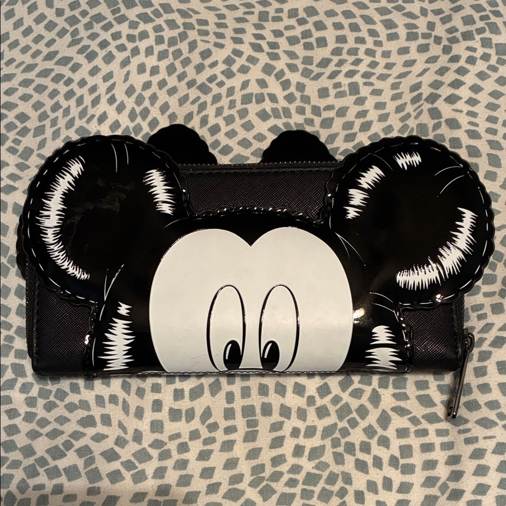 Loungefly Minnie & Mickey Mouse Red and Black Wallet - Picture 3 of 11